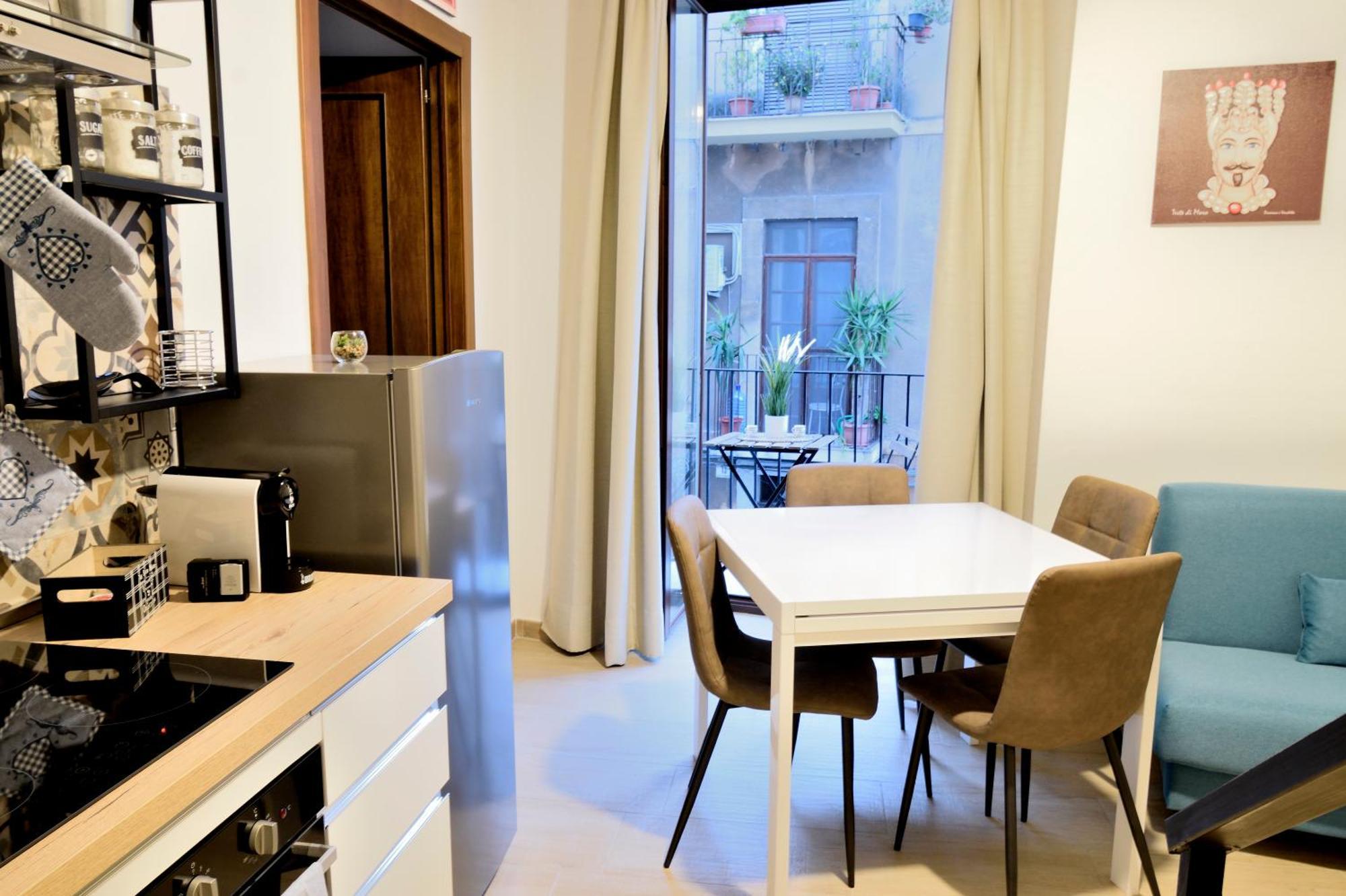 La Casa Di Carta Al Duomo Apartment คาตาเนีย ภายนอก รูปภาพ
